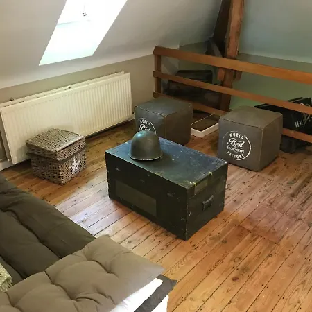 Nuts Farm House Homestay szállás *