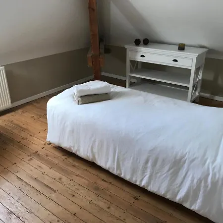 Nuts Farm House Homestay szállás